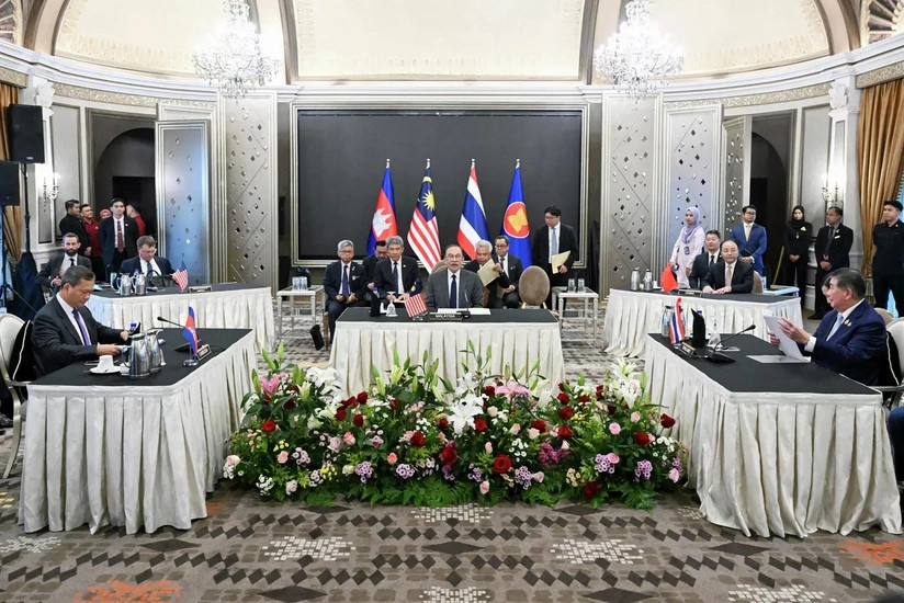 Tailand və Kamboca arasında atəşkəs qüvvəyə mindi