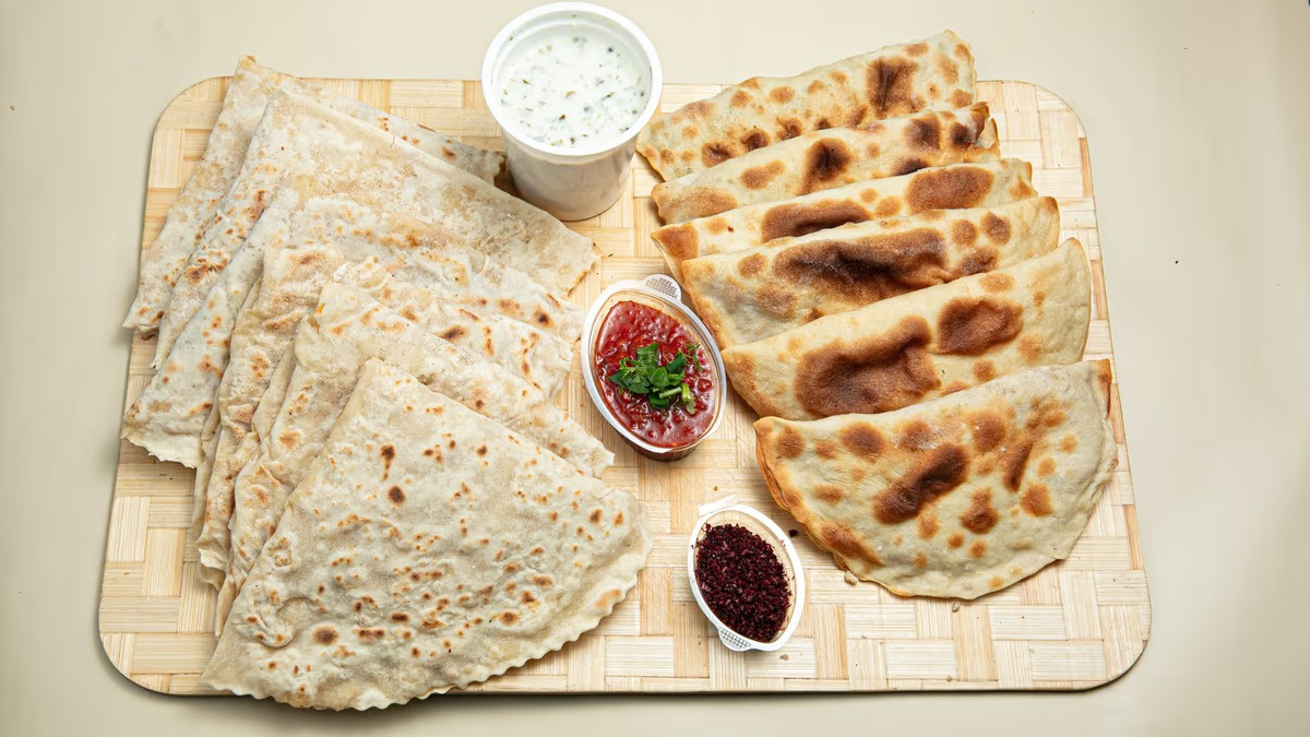 &nbsp;Kafelərdə təklif olunan \"dəvə qutabı\"nın tərkibi əslində nədir? - VİDEO