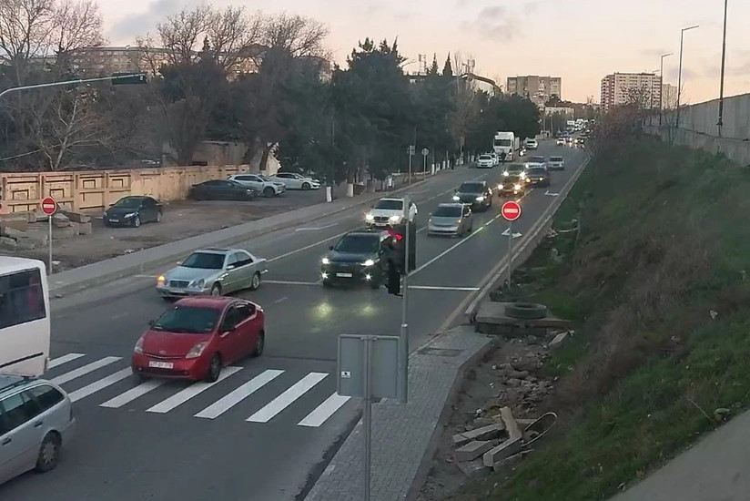 Binəqədidə yol hərəkətində dəyişiklik edildi