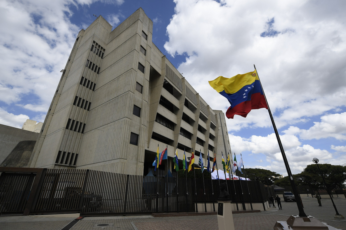 Venesuela Maduronun azadlığı üçün komissiya yaratdı