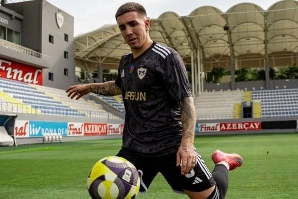 \"Qarabağ\"ın futbolçusu 2-ci dəfə ata oldu - FOTO