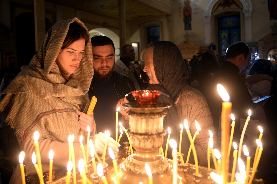 Bu gün dünya pravoslavları Milad bayramını qeyd edir