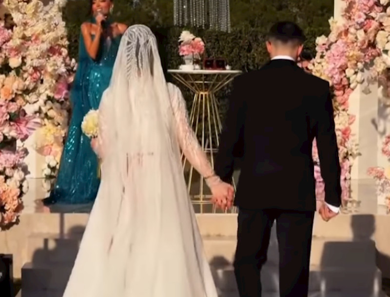 &nbsp;Müğənnidən Dubaydakı dəbdəbəli toy barədə AÇIQLAMA