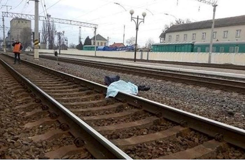 59 yaşlı kişini qatar vurub öldürdü - Xaçmazda DƏHŞƏT 