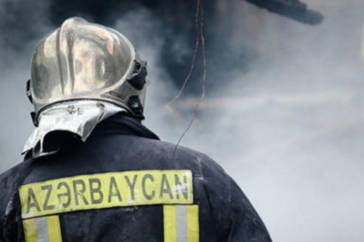 Lənkəranda 2 mərtəbəli yaşayış evi yanıb kül oldu