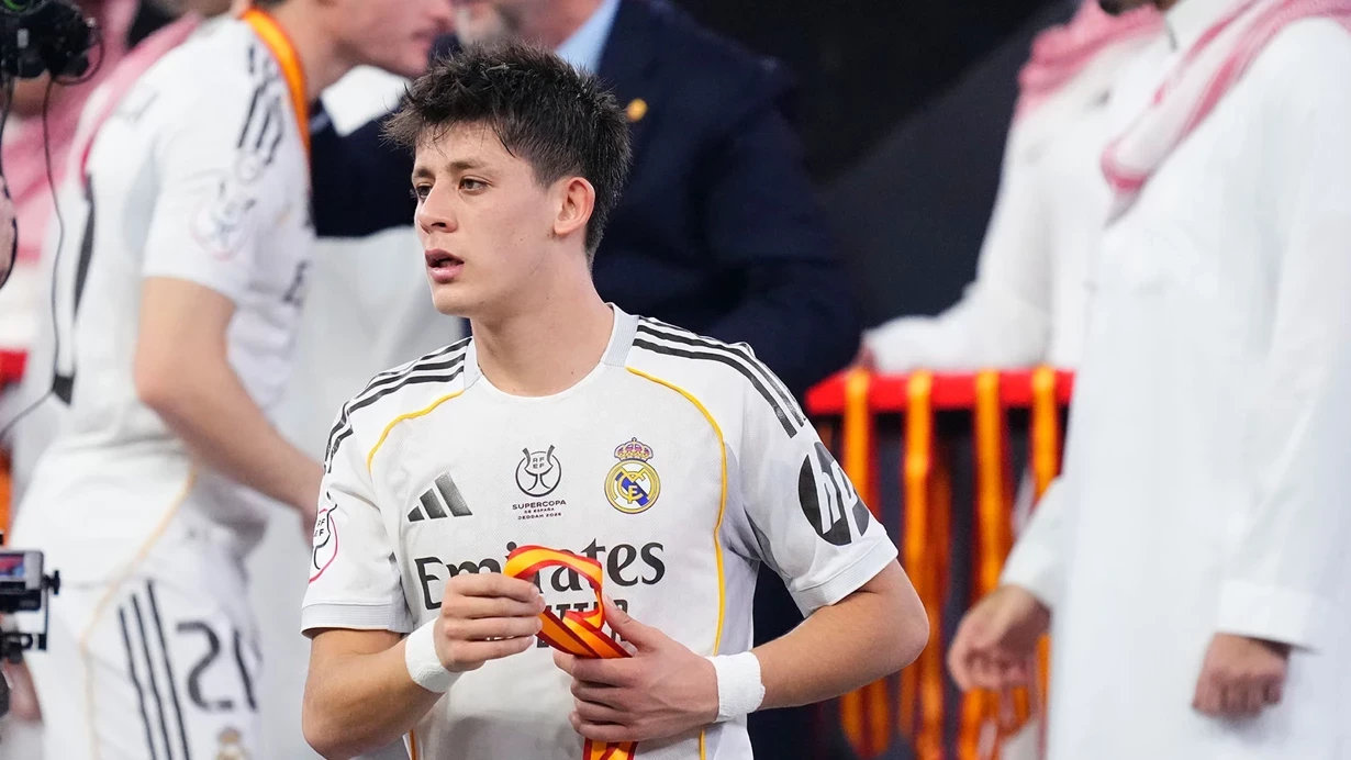 Arda Gülərə yeni məşqçidən şad xəbər -&nbsp;Yeni mövqe verildi