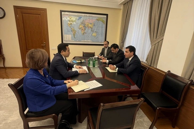 Hikmət Hacıyev Qazaxıstan səfiri ilə görüşdü