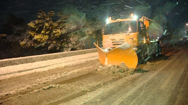 Gecə və səhər yollar qardan belə təmizləndi - VİDEO