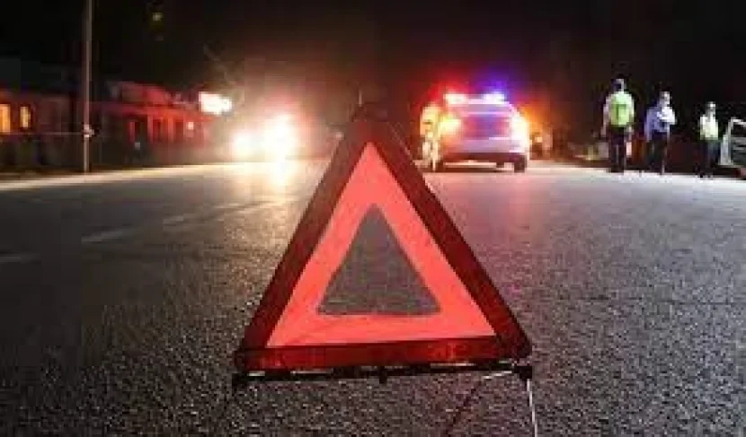 Gəncədə minik maşını avtobusa çırpıldı - Xəsarət alan var