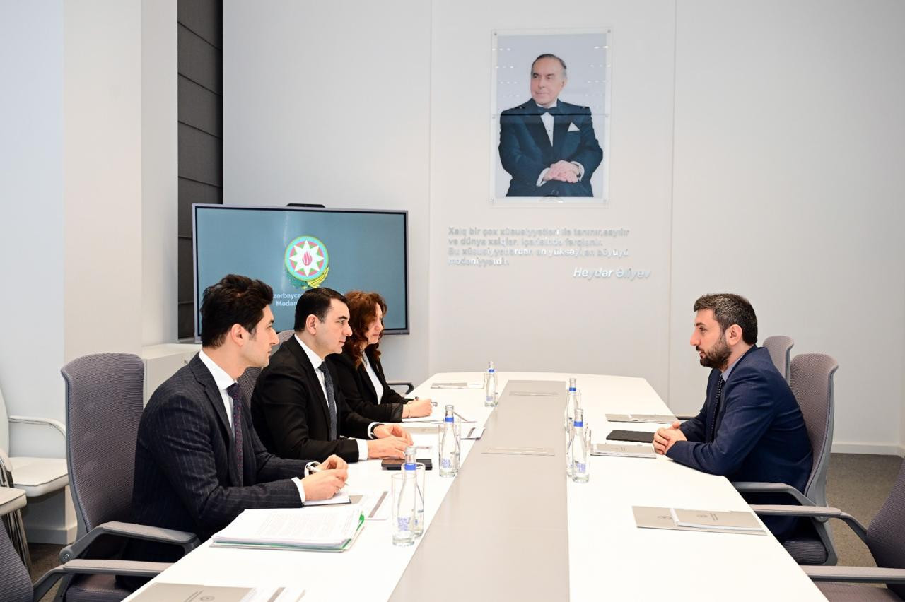 Mədəniyyət Nazirliyində “Yüksəliş” müsabiqəsinin qalibi ilə görüş - FOTO