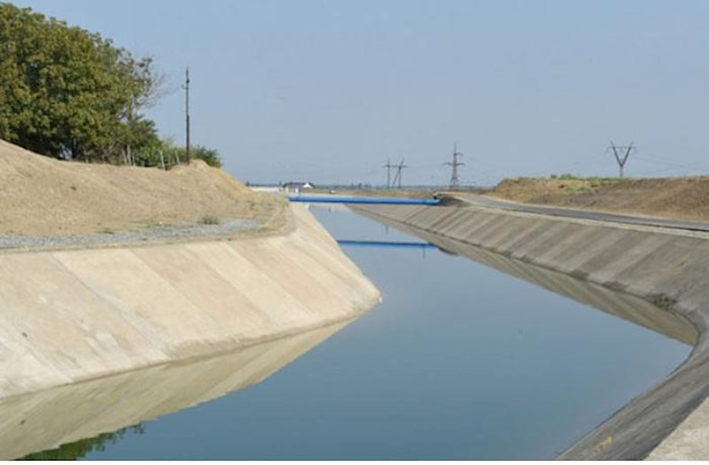 49 yaşlı kişi su kanalına düşərək öldü