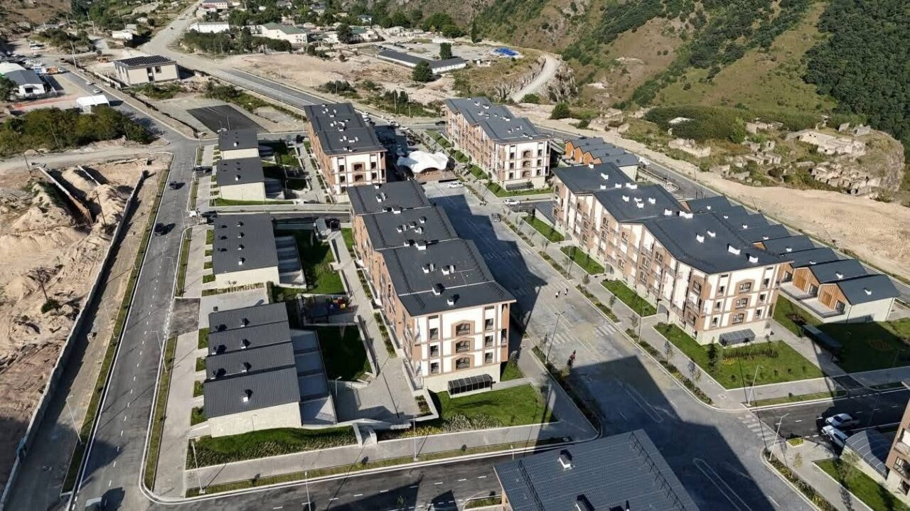 “Azərişıq” ASC Kəlbəcərdə yenidənqurma işlərini davam etdirir - VİDEO