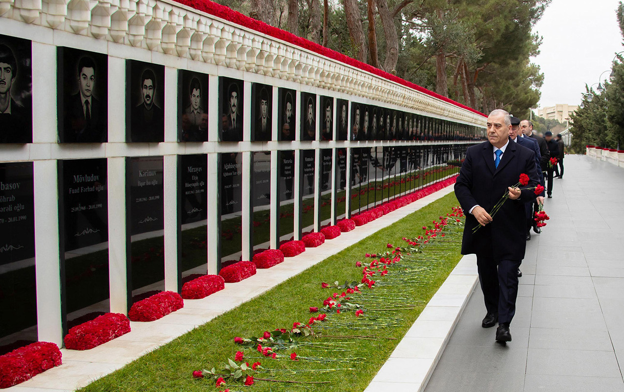 DTX-nin əməkdaşları Şəhidlər xiyabanında - FOTO/VİDEO