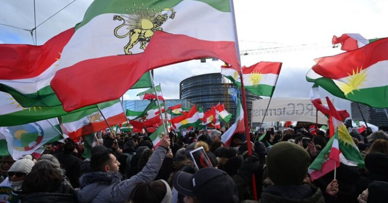 İranda həlak olanların sayı 5 mini keçdi