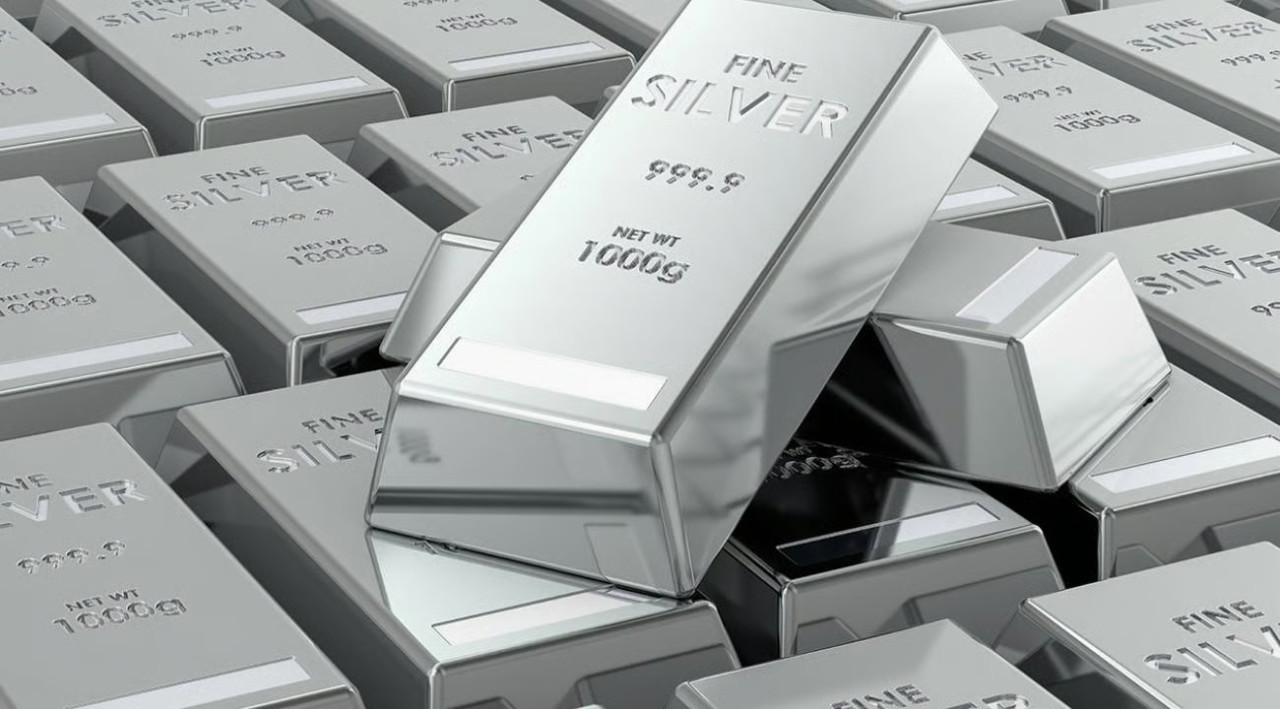 Gümüşün qiyməti tarixi maksimumu yenilədi