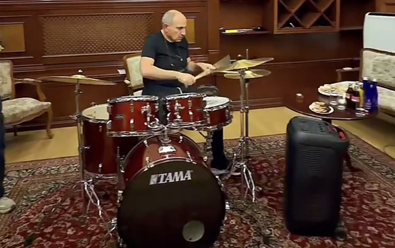 Paşinyan musiqi qrupu yaratdı - VİDEO