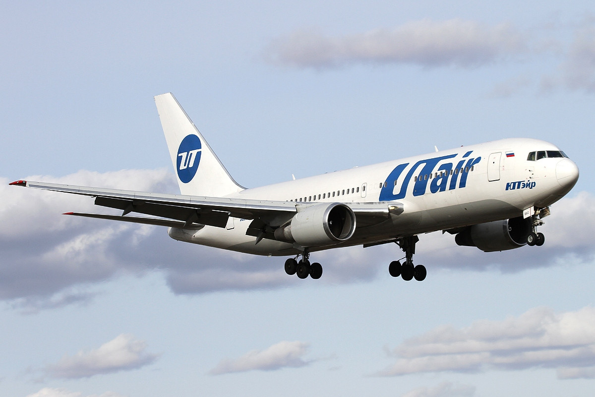 Gəncəyə uçan \"UTair\" təyyarəsi Bakıya eniş etdi