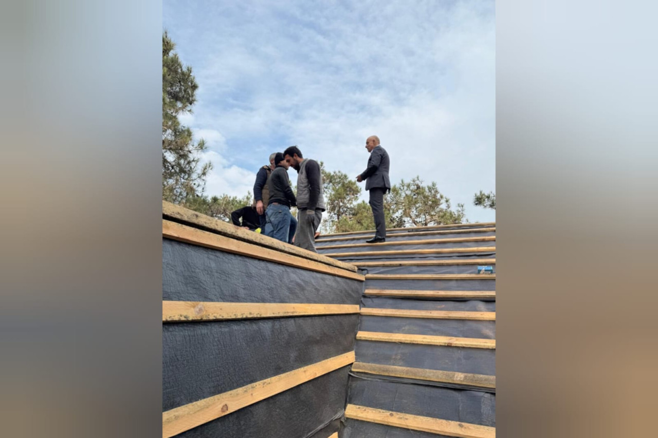 Araz Əhmədov həsir toxuma sexində aparılan əsaslı təmir işləri ilə tanış oldu - FOTO