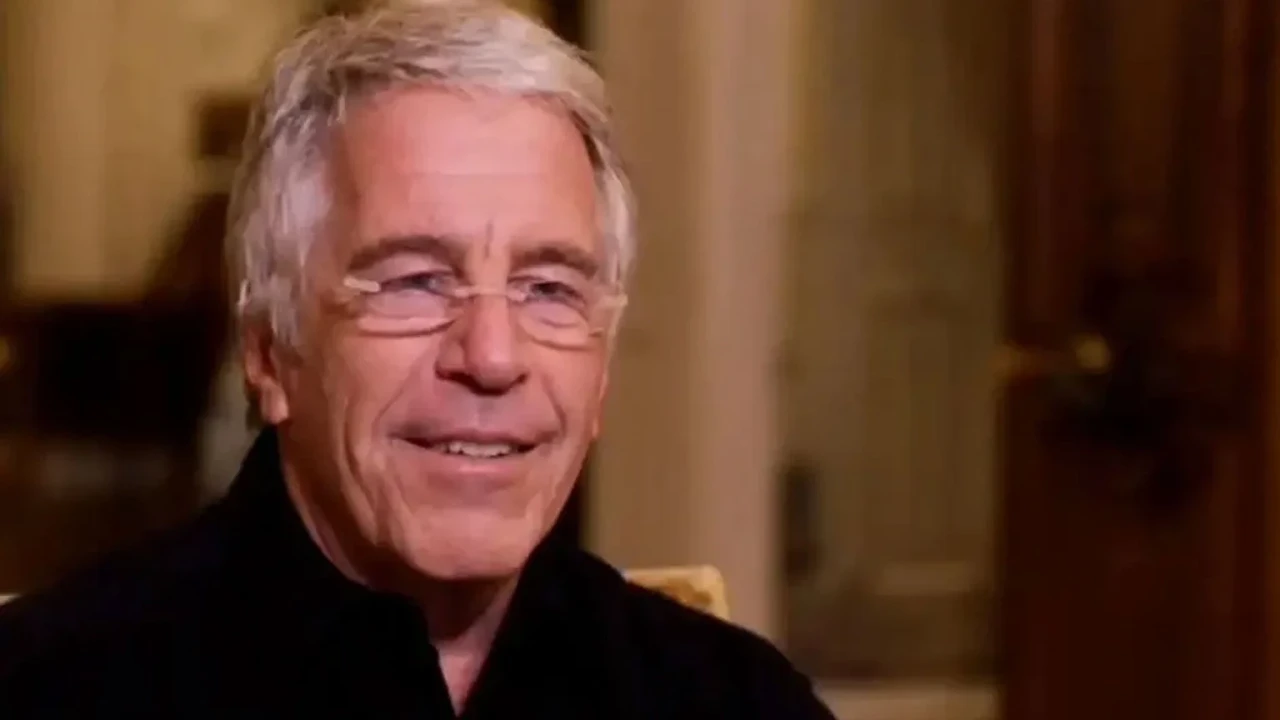 Epşteynə 100-dən çox atalıq iddiası - Gizli oğlu ortaya çıxdı?