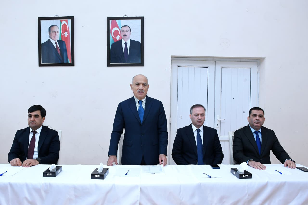 &nbsp;Araz Əhmədov sakinlərlə görüşdü - FOTOLAR