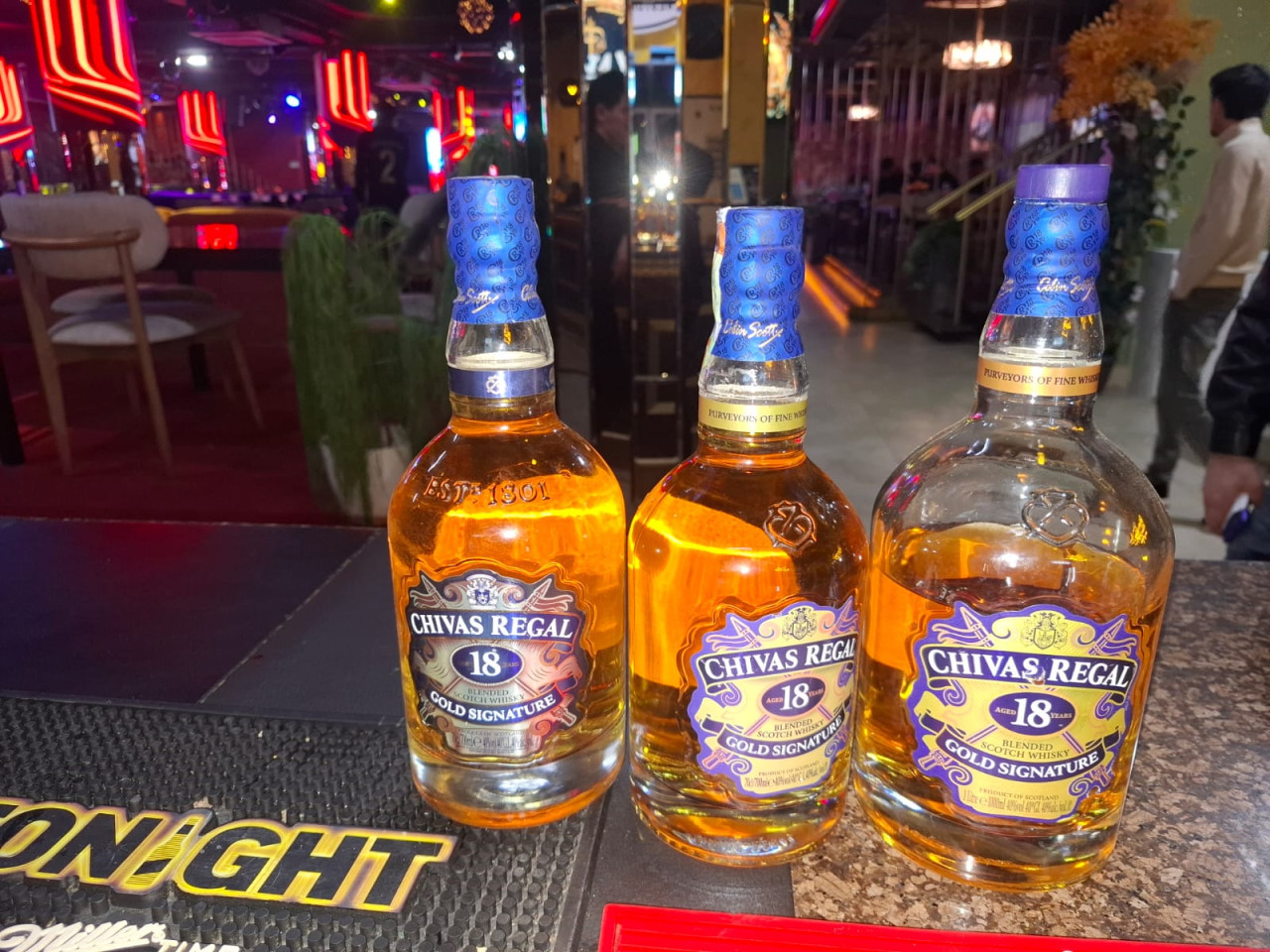 Bakının məşhur restoranında saxta içkilər satılırmış - FOTOLAR