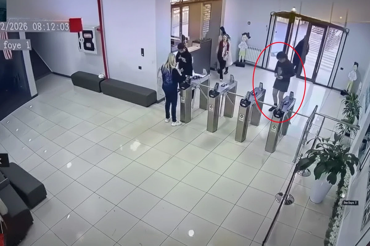 \"İdrak\" liseyində şagird silahı liseyə belə gətirib - ANBAAN VİDEO