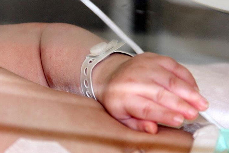 Yeni doğulmuş körpəsini tualet quyusuna ATDI&nbsp;