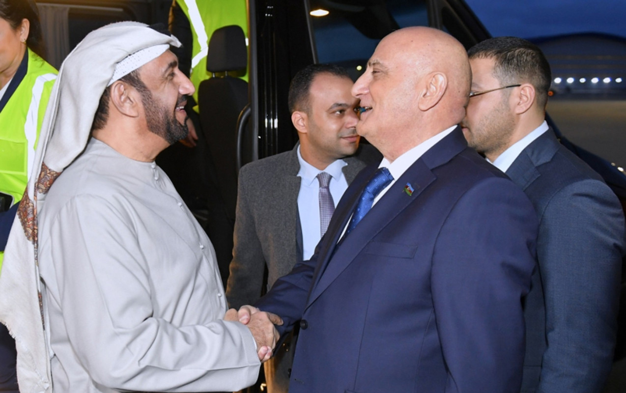 Ərəb Parlamentinin prezidenti Azərbaycana gəlib - FOTOLAR