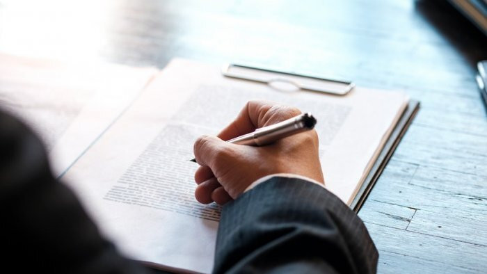 Vaxtında ödənilməyən cərimə əməkhaqqından çıxılacaq