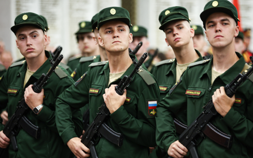 Rusiyada 100 min qadın orduya ÇAĞIRILIR