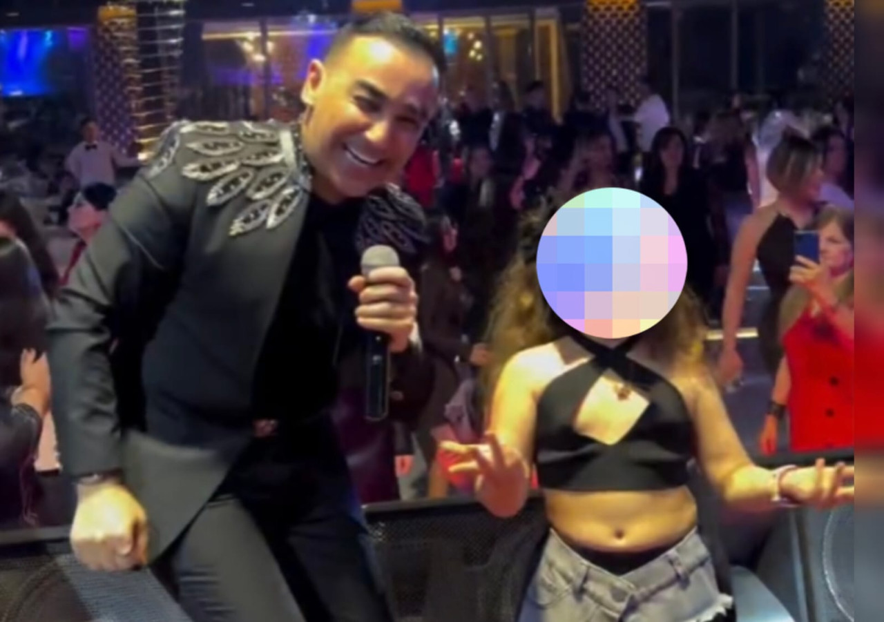 Bakıda azyaşlıya restoranda göbək rəqsi oynadılması müzakirələrə səbəb oldu - VİDEO