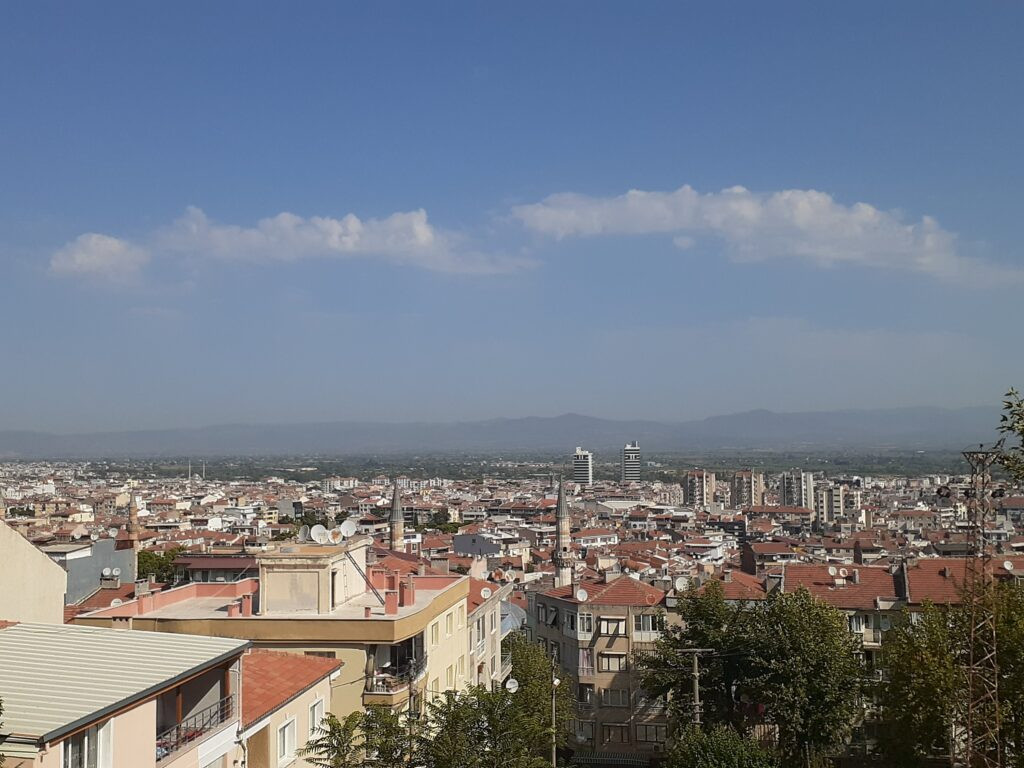 Torpaq sürüşməsi riski artdı - 10 ev boşaldıldı / FOTO