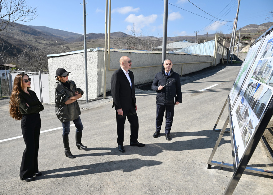 İlham Əliyev Xocalının Xanabad kəndində görülmüş işlərlə tanış oldu - FOTOLAR