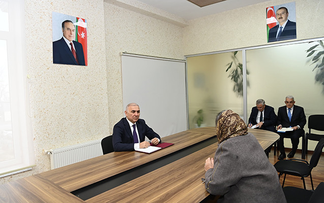 Vüqar Əhmədov Qəbələdə vətəndaşları qəbul etdi