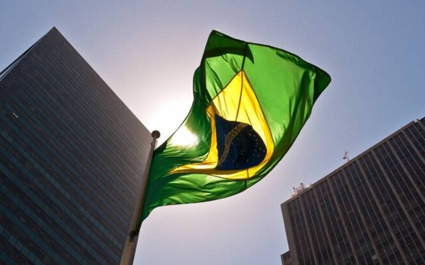 Sel fəlakəti nəticəsində onlarla tabut küçələrdə - FOTO