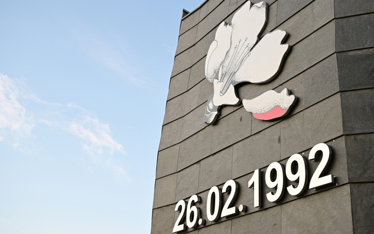 “Solğun çiçəyə bənzəyirdik...”