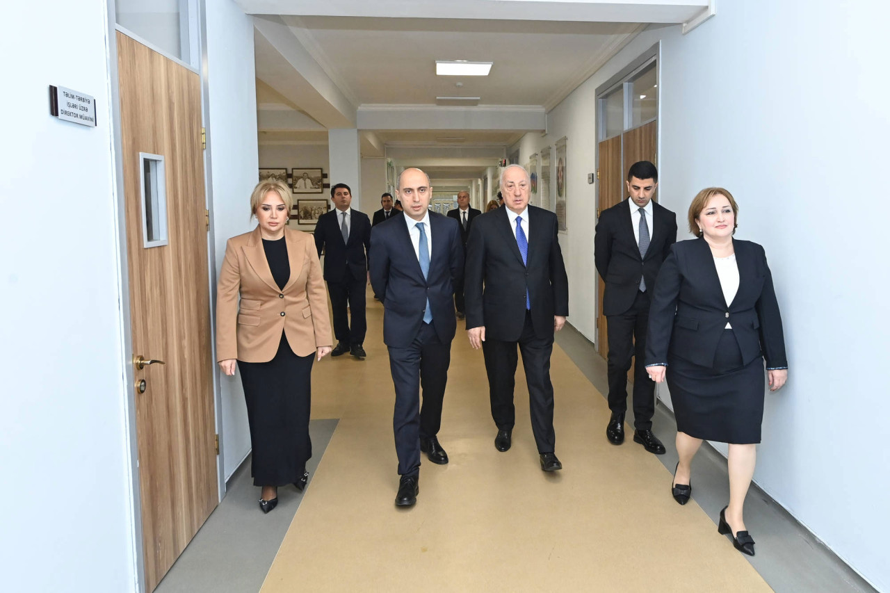 Emin Əmrullayev Sumqayıtda təhsil müəssisəsində olub - FOTOLAR
