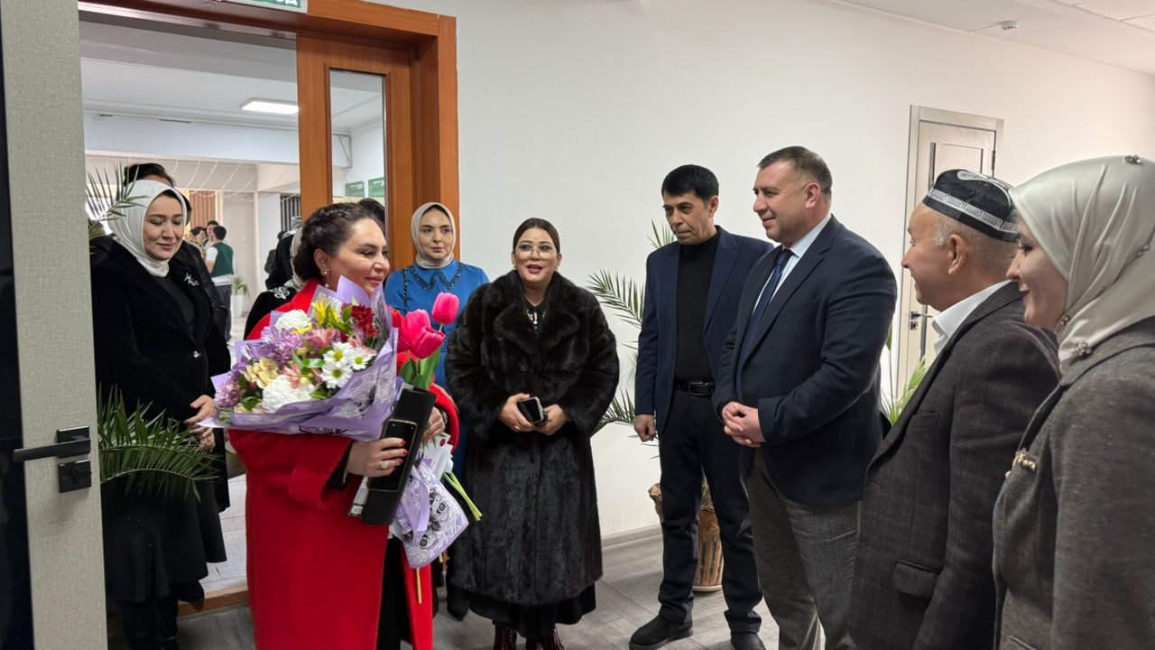 Tanınmış aparıcı rəsmi dəvət ilə Özbəkistanda səfərdə olub - FOTOLAR