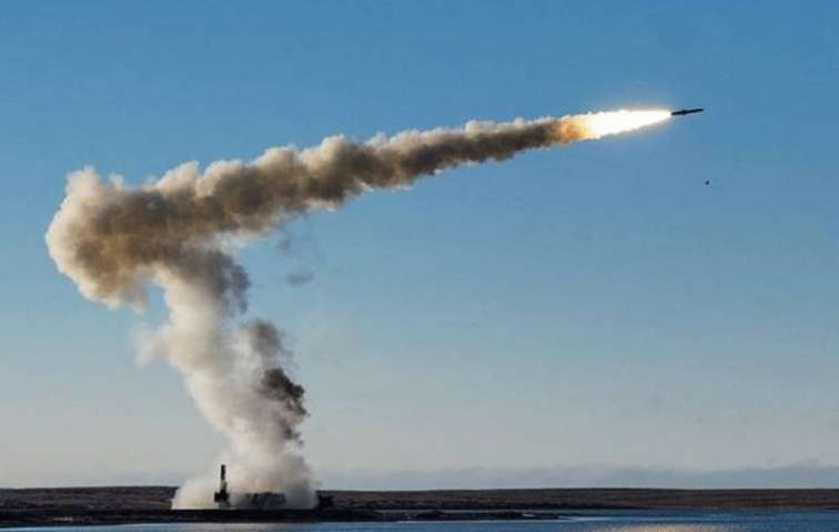 İranda idman zalına zərbə endirdi - Ölənlər var