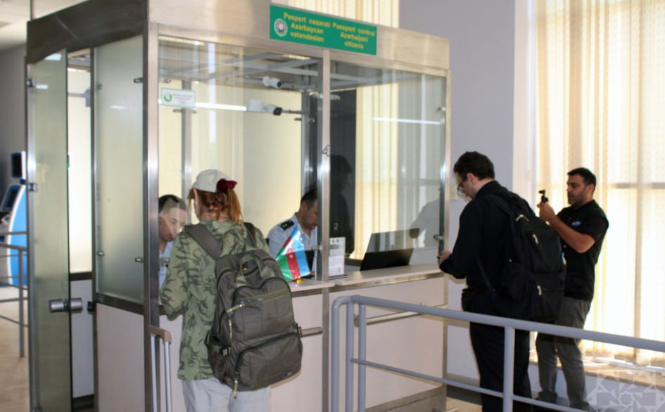 Çin vətəndaşları İrandan Azərbaycana təxliyə olunur