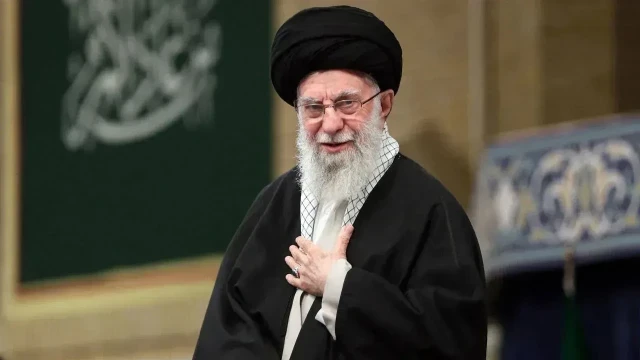 Xamenei nəyə görə sığınacağa girməmişdi? - Yeni detallar