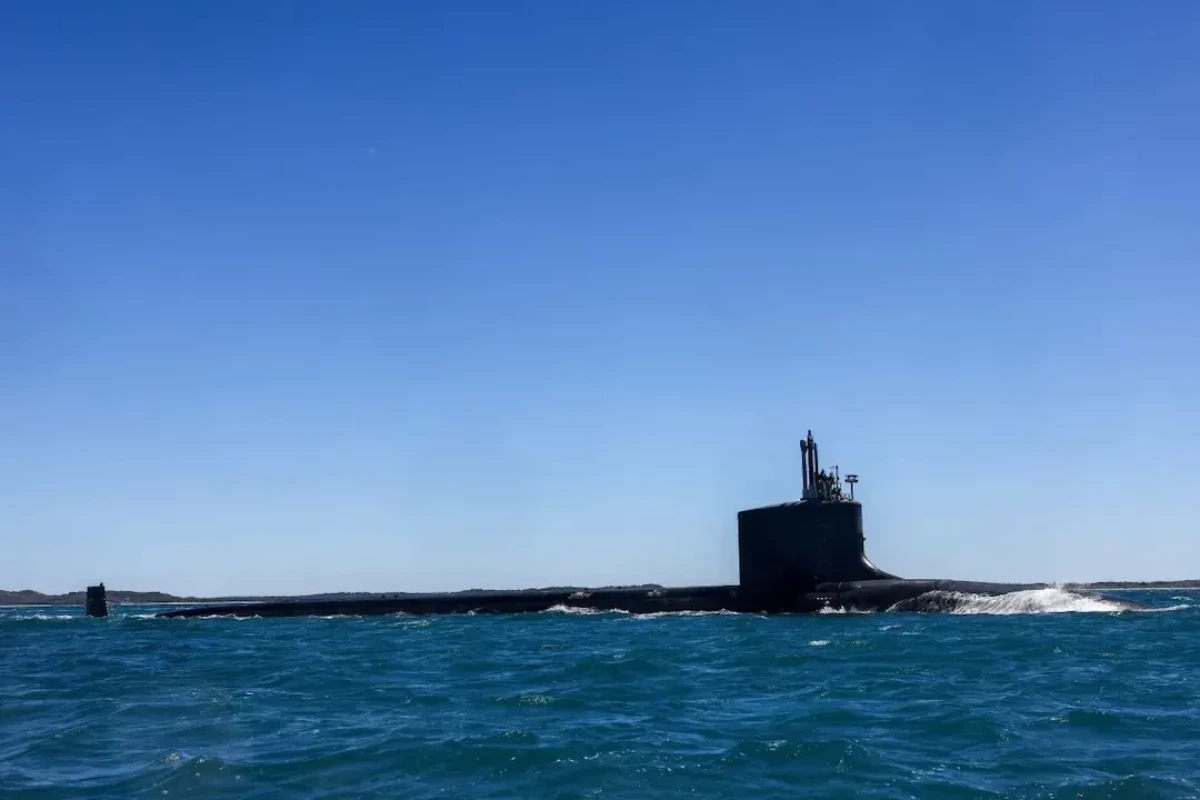 ABŞ-nin sualtı qayığı İran gəmisini batırdı - 80 nəfər öldü