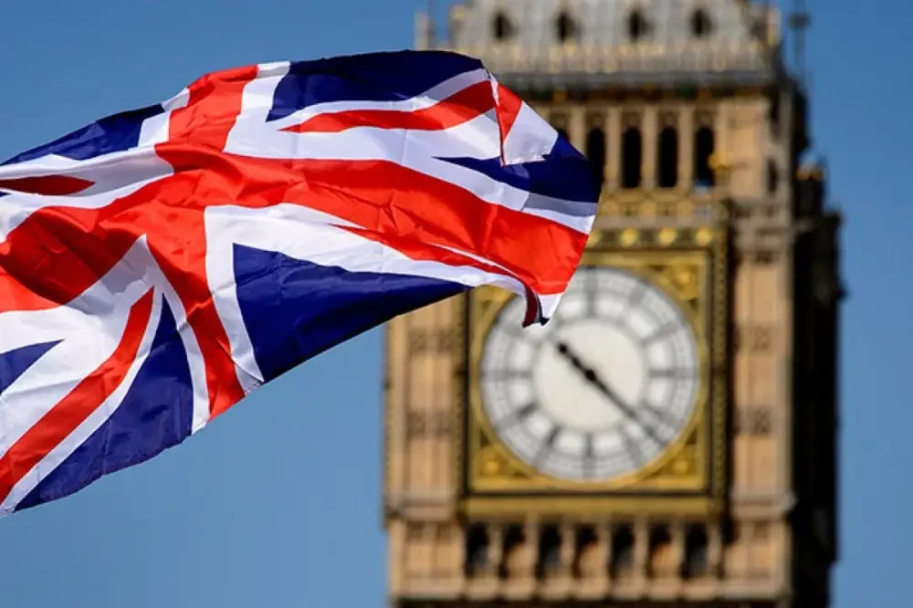 Böyük Britaniya bəzi diplomatlarını Bəhreyndən çıxarır