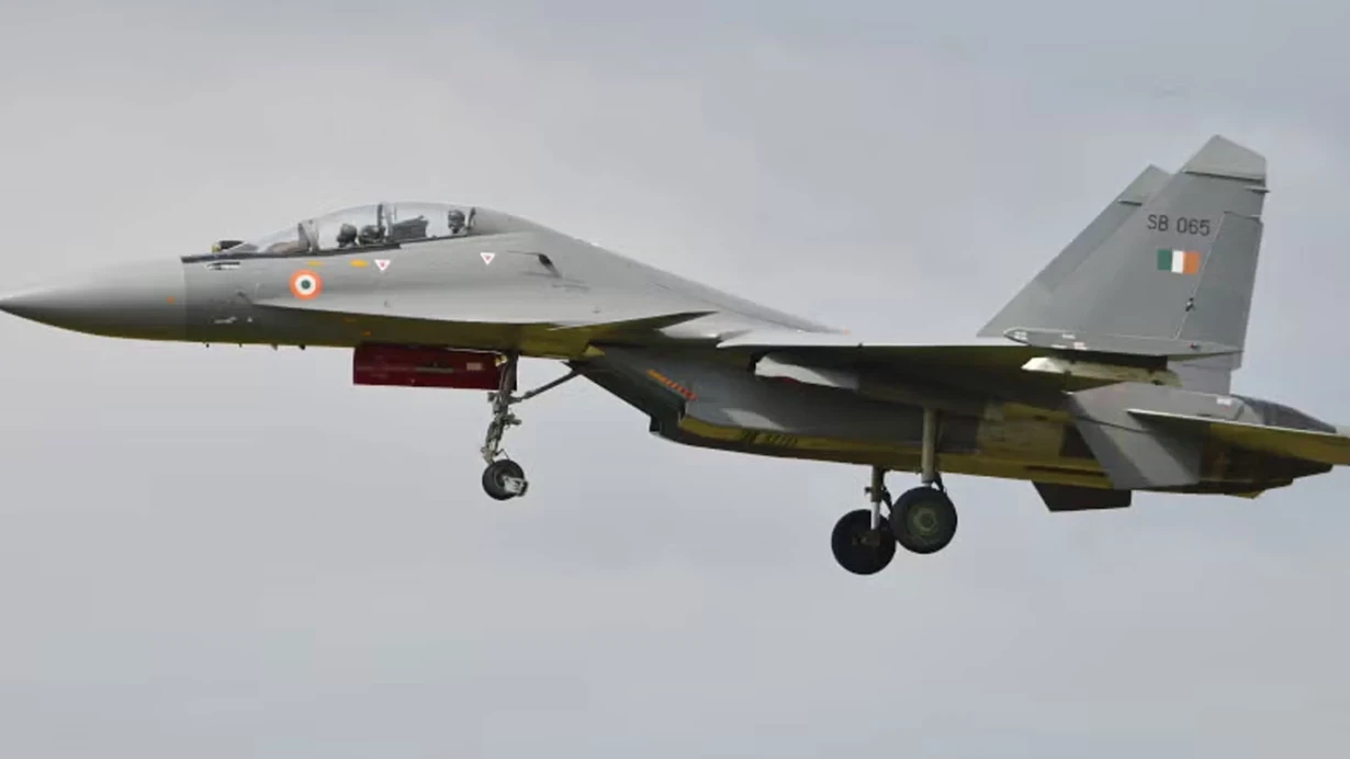 Hindistanda hərbi təyyarə qəzaya düşdü