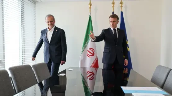 Makron Pezeşkianla regiondakı vəziyyəti müzakirə etdi