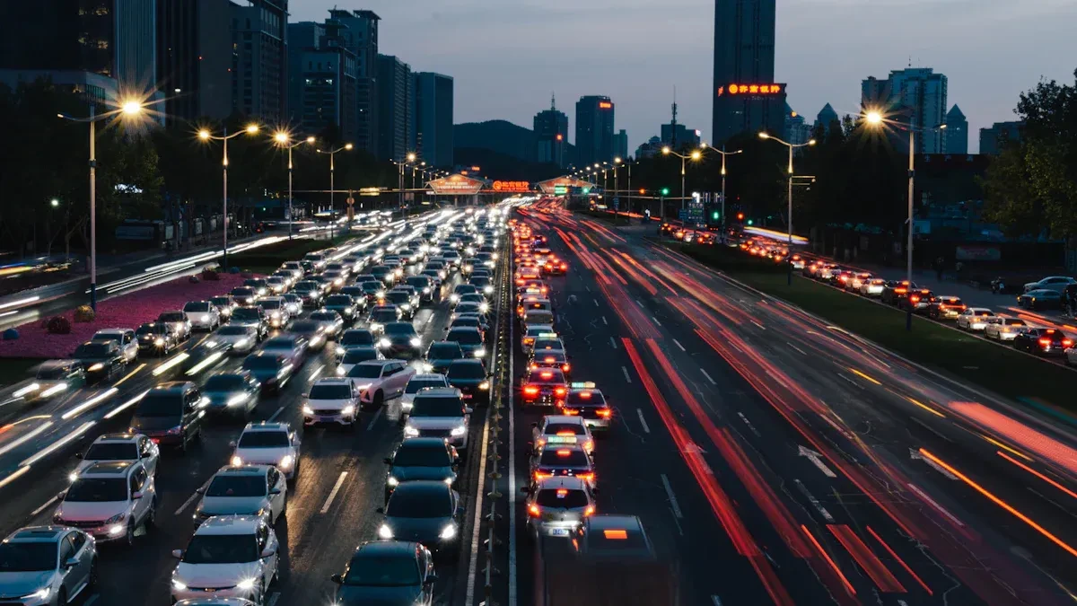 Hazırda 14 yolda tıxac var - SİYAHI