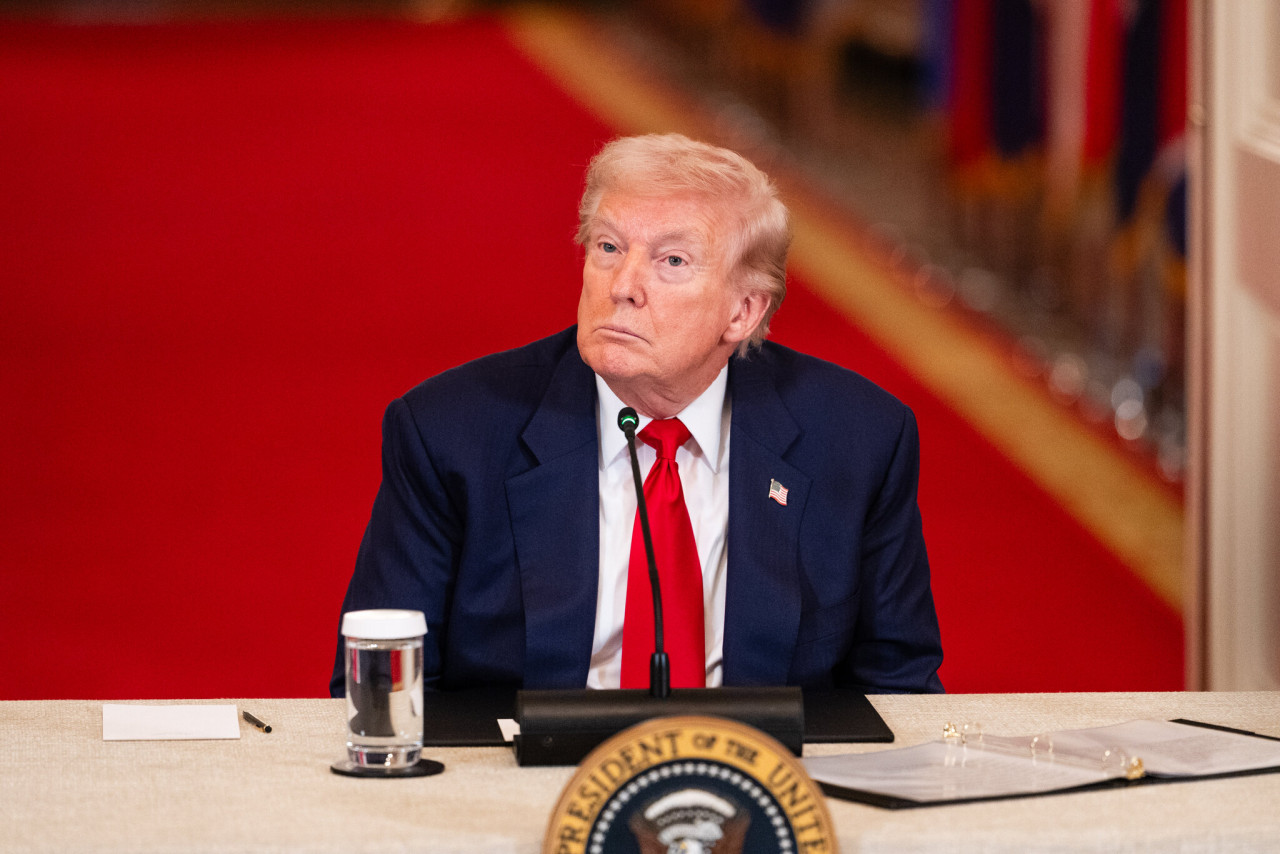 Trampdan İranın Hörmüz boğazını minalaması xəbərinə MÜNASİBƏT