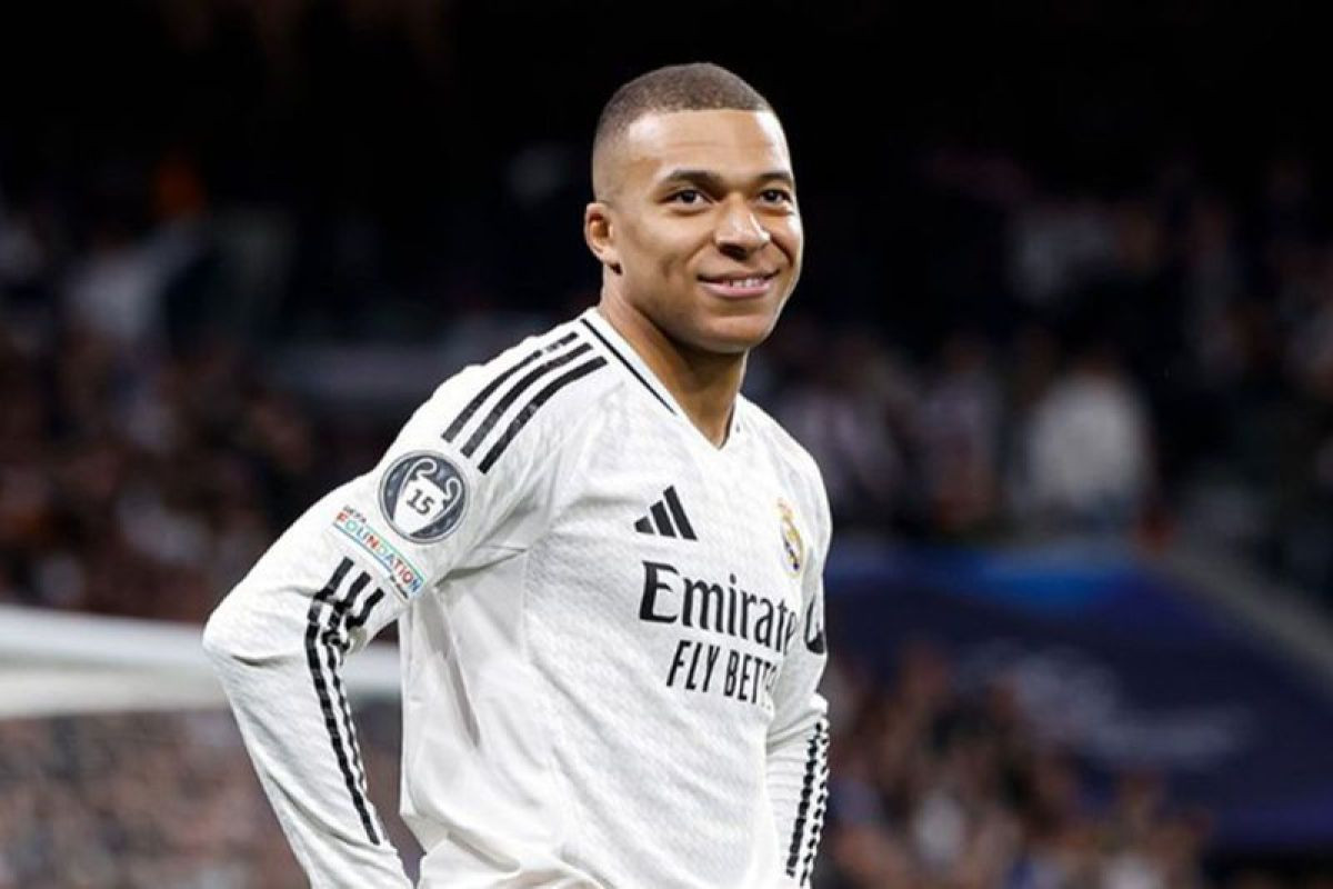 Mbappe məşhur aktrisa ilə görüntüləndi - FOTO
