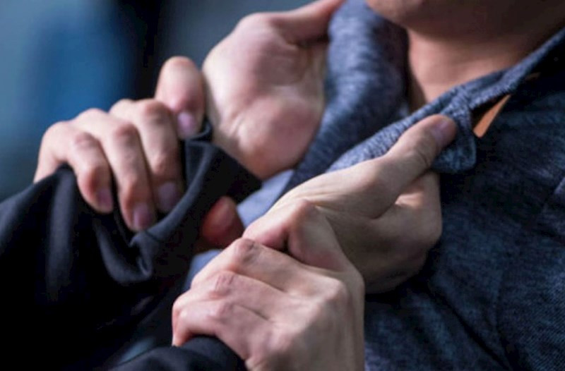 13 yaşlı uşaq evdəki hadisəni görüb atasını tanınmaz hala saldı - FOTO