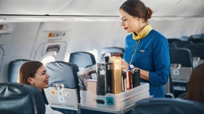 Təyyarələrdə çay və su istədikdə 2 dəfə düşünün – Dəhşətli araşdırma&nbsp;